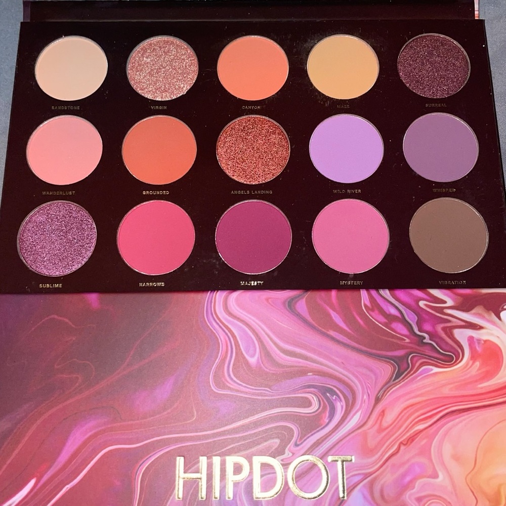 NEW Hipdot Zion eyeshadow palette 15 shades shimmer matte makeup colors